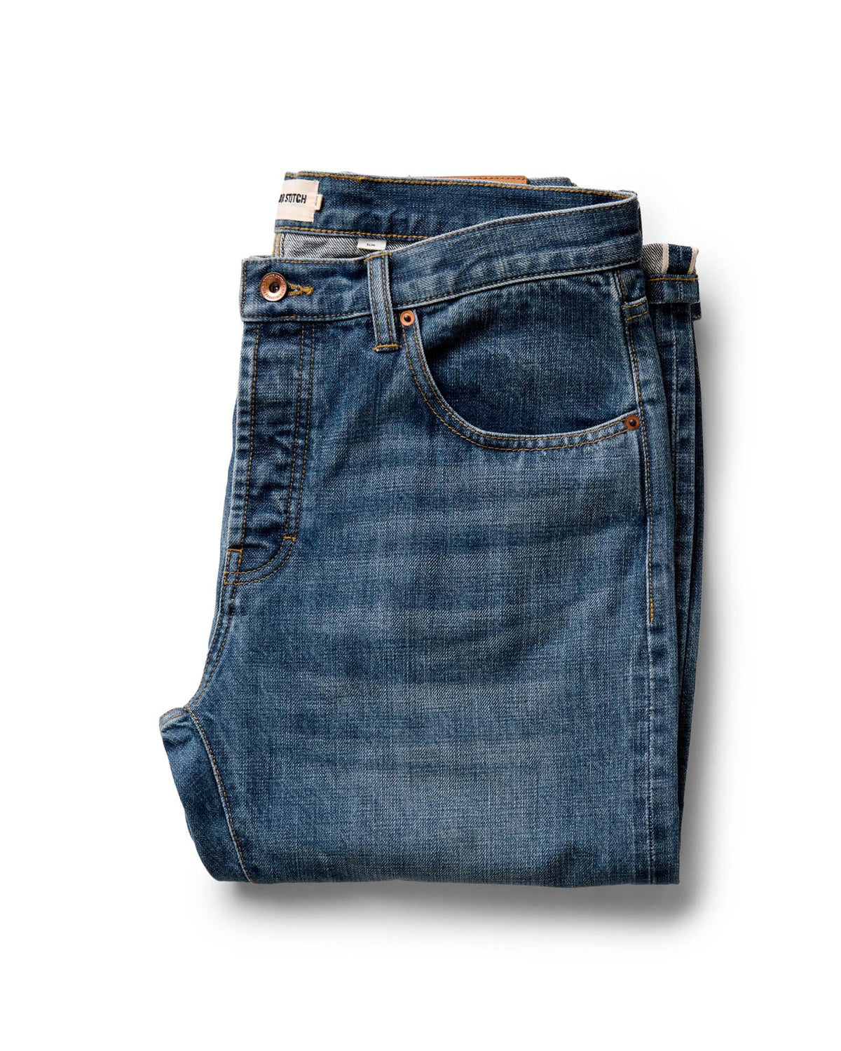 instock_m_q126_SlimJean_MidWashOrganicSelvedge_portrait_001